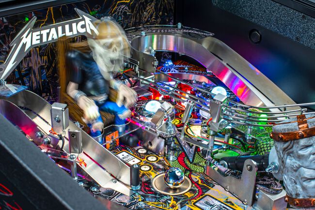 Stern Pinball x Metallica Remastered - 2024 Premium Model, 